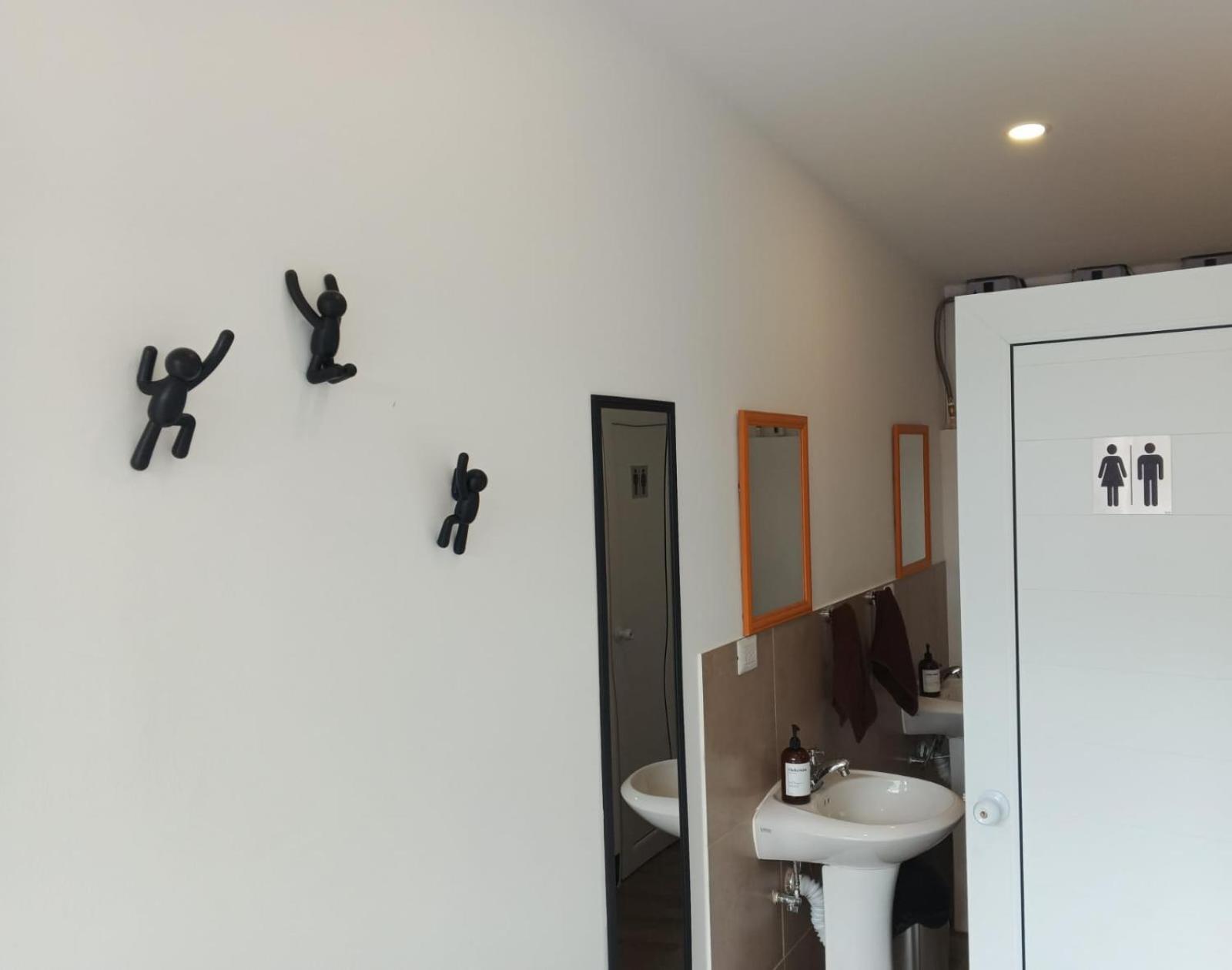 Tequila Sunrise Hostel Guatemala City Екстериор снимка